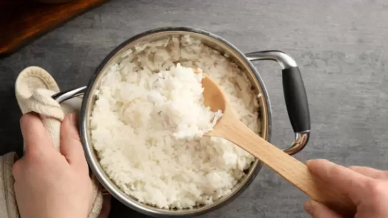 Non mescolare mai il riso mentre cuoce: ecco il motivo